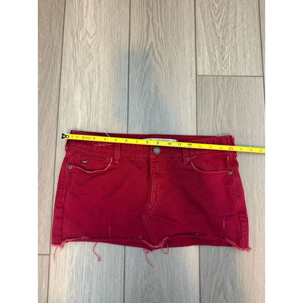 Vintage Y2K Hollister Red Denim Raw Hem Mini Skirt - Size 7